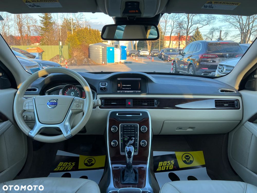 Volvo XC 70 - 13