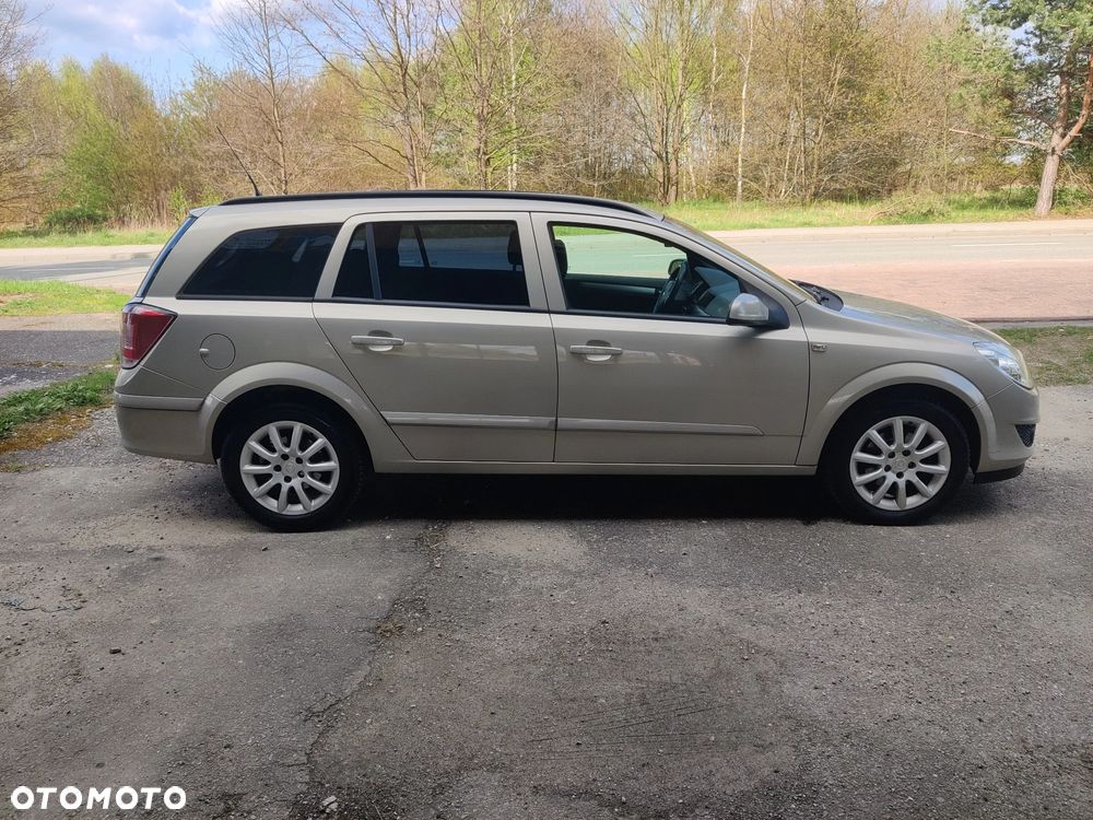 Opel Astra 1.6 Color Edition - 11