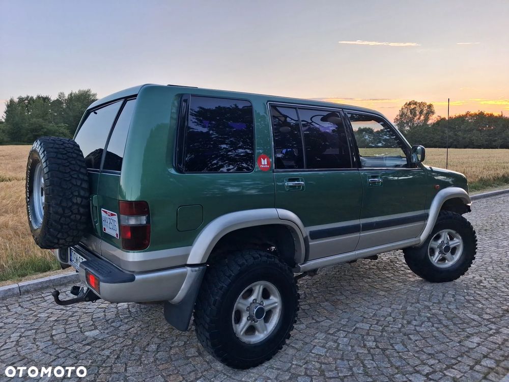 Isuzu Trooper - 24
