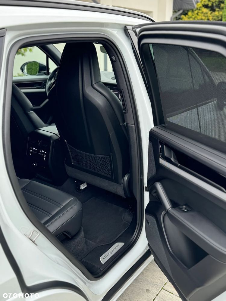 Porsche Cayenne S - 14
