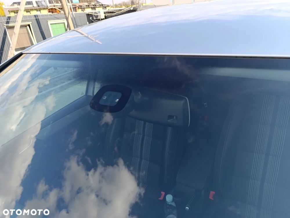 Volkswagen Golf 1.6 TDI DPF BlueMotion Technology MATCH - 27