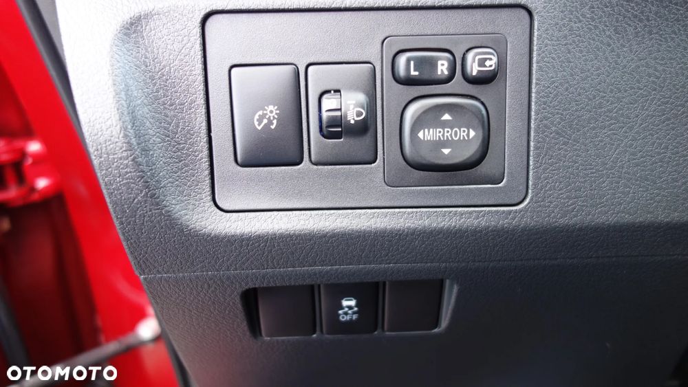 Toyota Verso 2.0 D-4D Premium 7os - 17