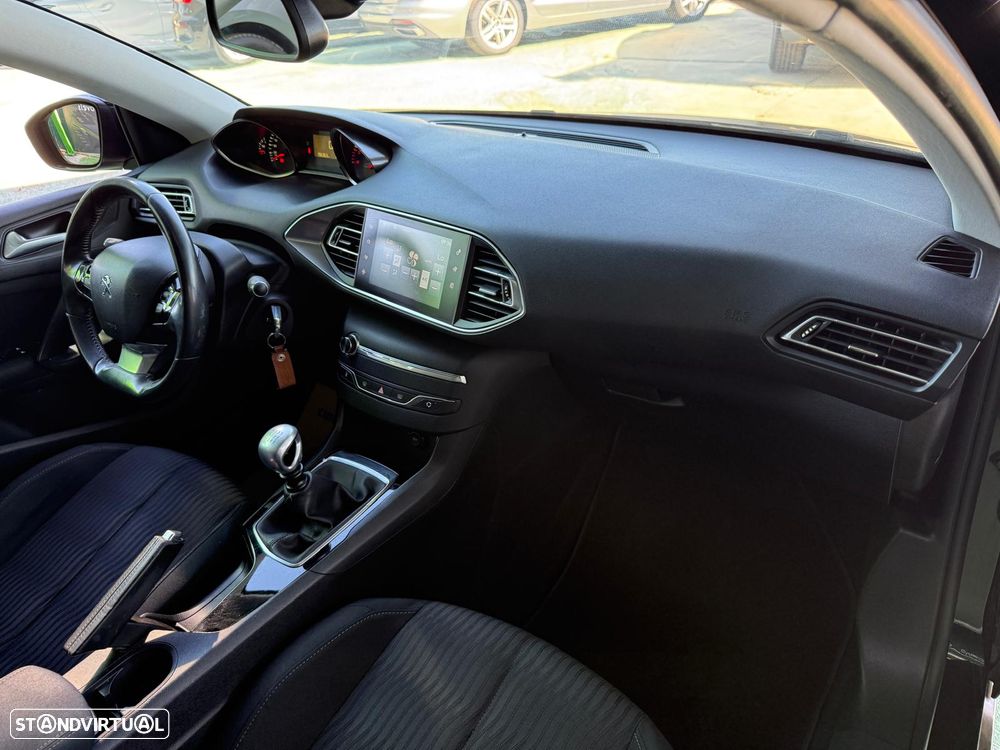 Peugeot 308 SW BlueHDi 120 Stop & Start Nível 2 Business-Line - 22