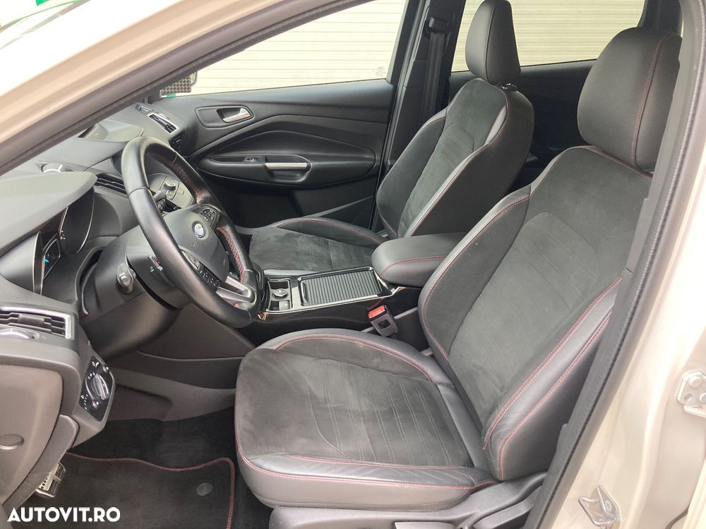 Ford Kuga 2.0 TDCi 4x4 Aut. ST-Line - 24