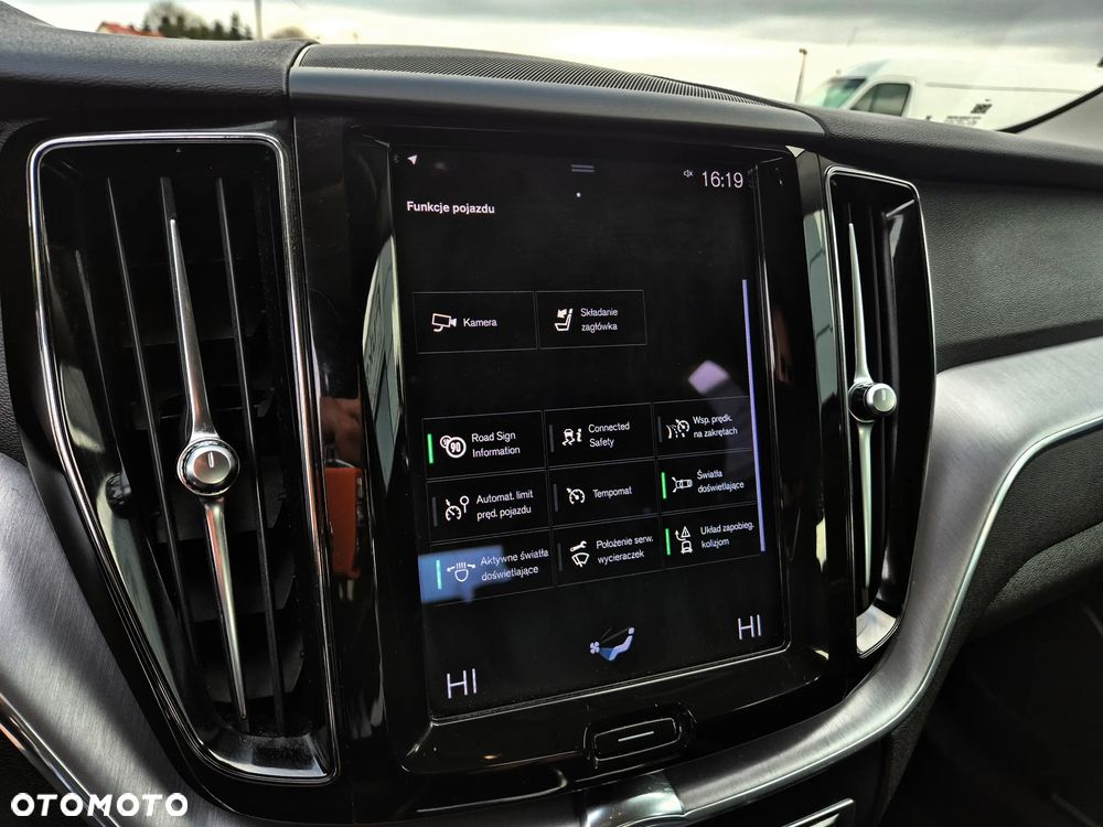 Volvo XC 60 B4 D AWD Geartronic Momentum Pro - 35