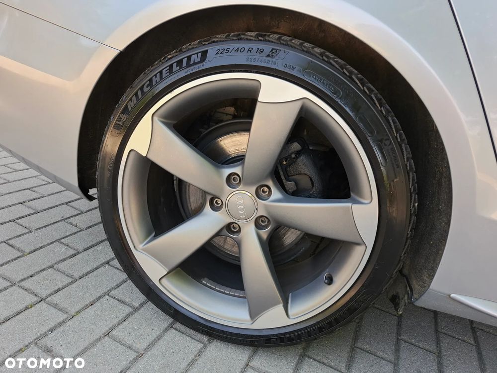 Audi A4 Avant 2.0 TDI DPF multitronic S line Sportpaket - 15