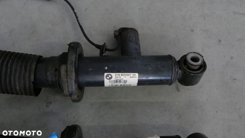 bmw x4 x4m 4.0 f26 amortyzator tylny tył edc lewy prawy 6872327 - 3