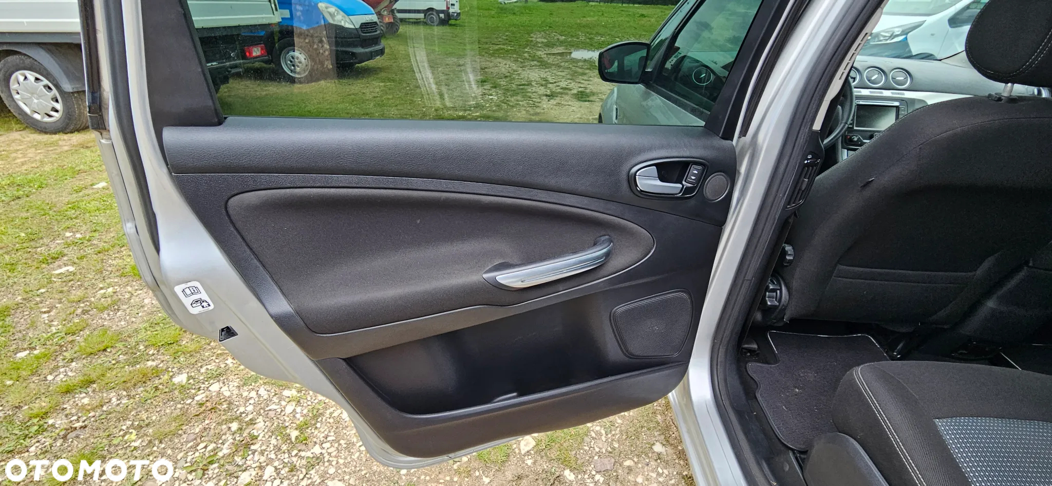 Ford S-Max - 9