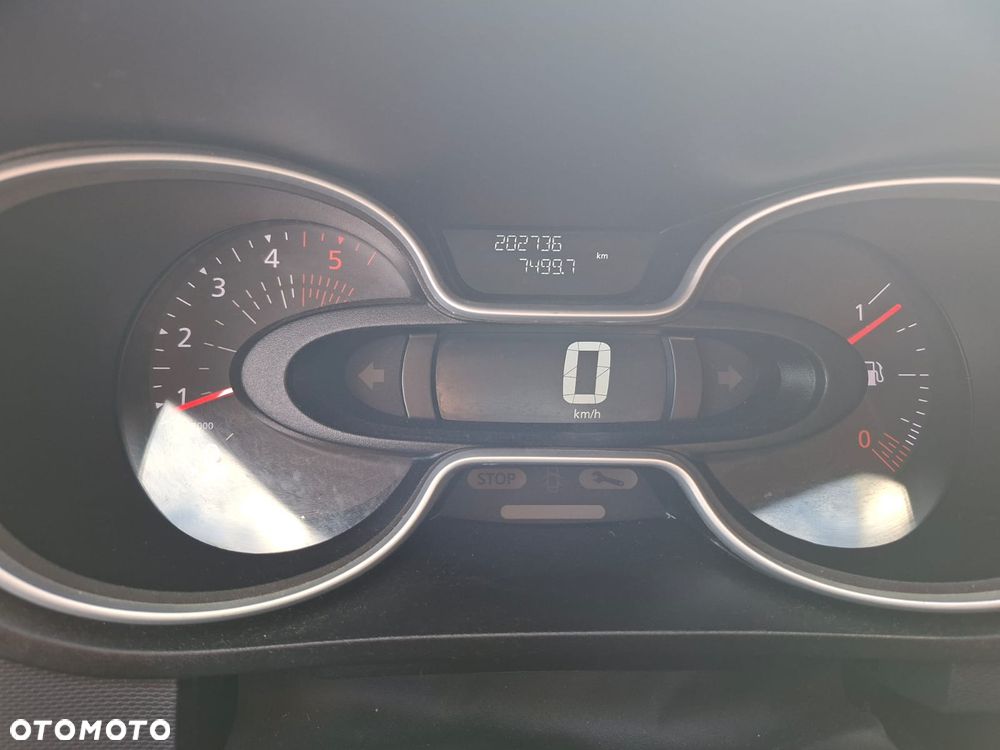 Renault Trafic Grand 2.0 dCi - 13