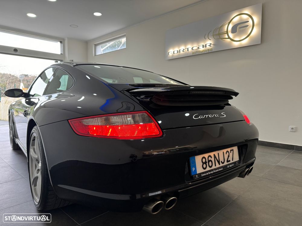 Porsche 911 (997) Carrera S - 11