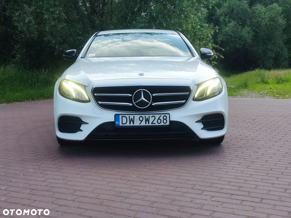 Mercedes-Benz Klasa E 220 d 4-Matic 9G-TRONIC - 4