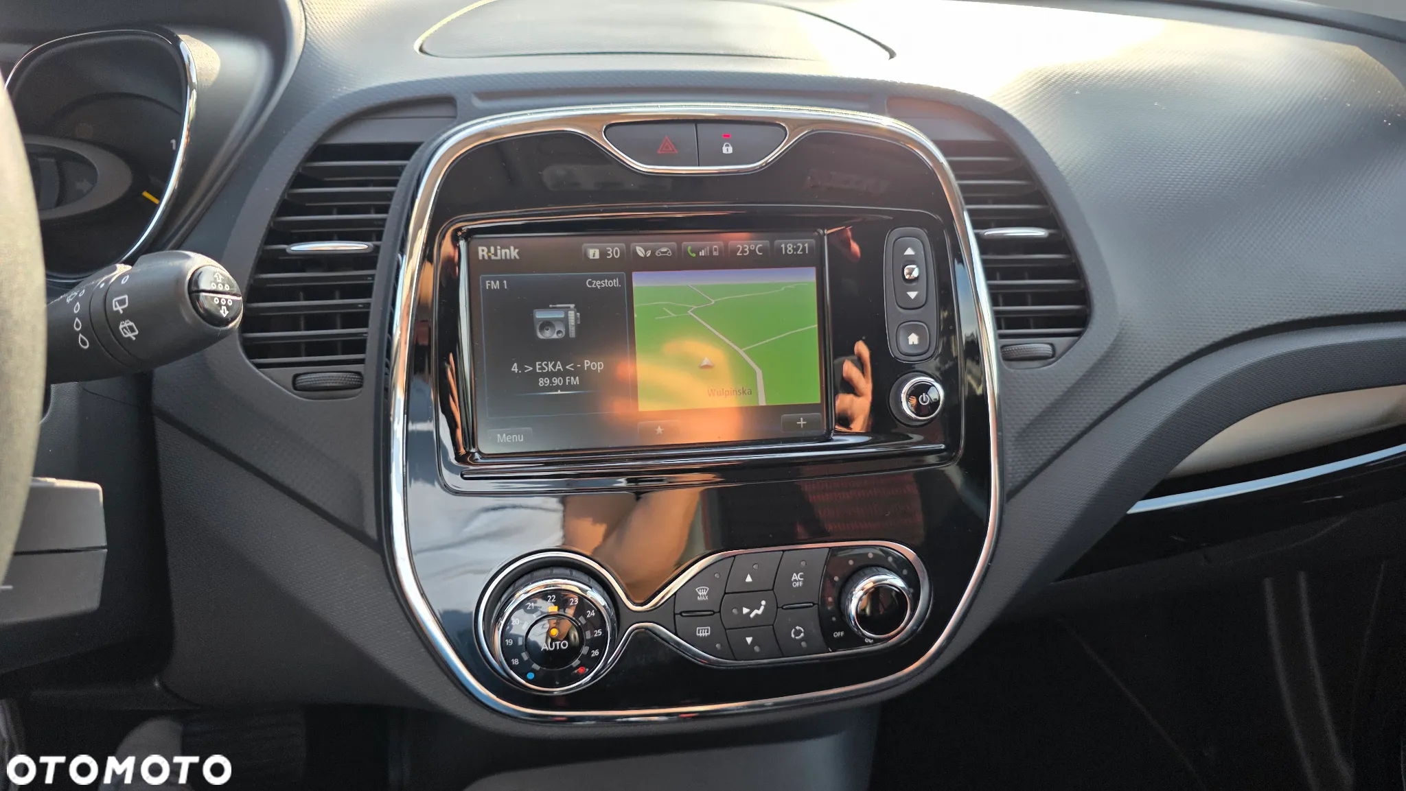 Renault Captur 1.2 TCe Helly Hansen EDC - 11