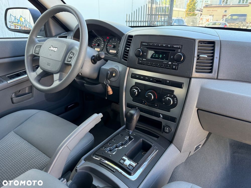 Jeep Grand Cherokee 3.0 CRD Laredo - 26