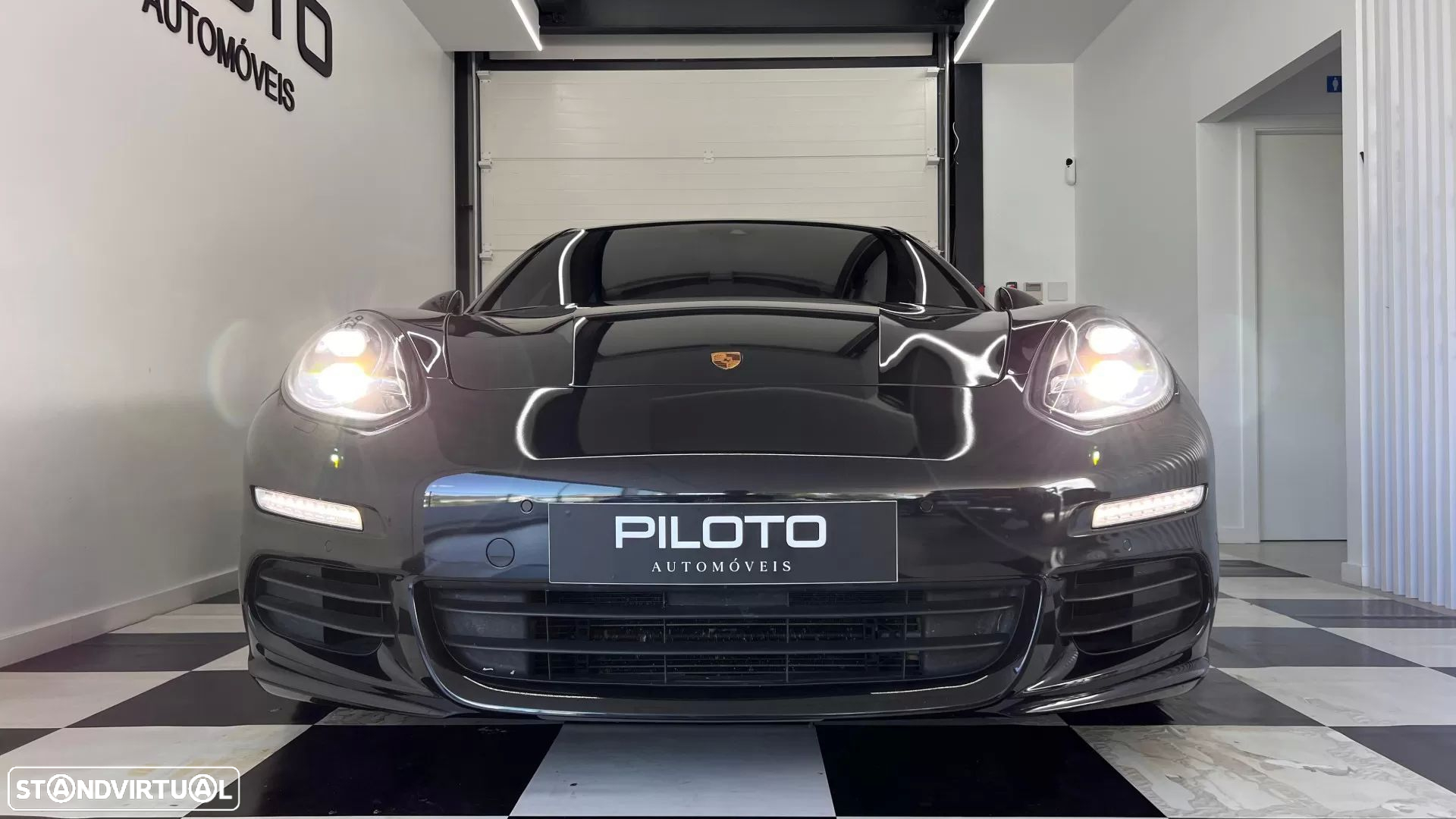 Porsche Panamera Diesel Platinum Edition - 12