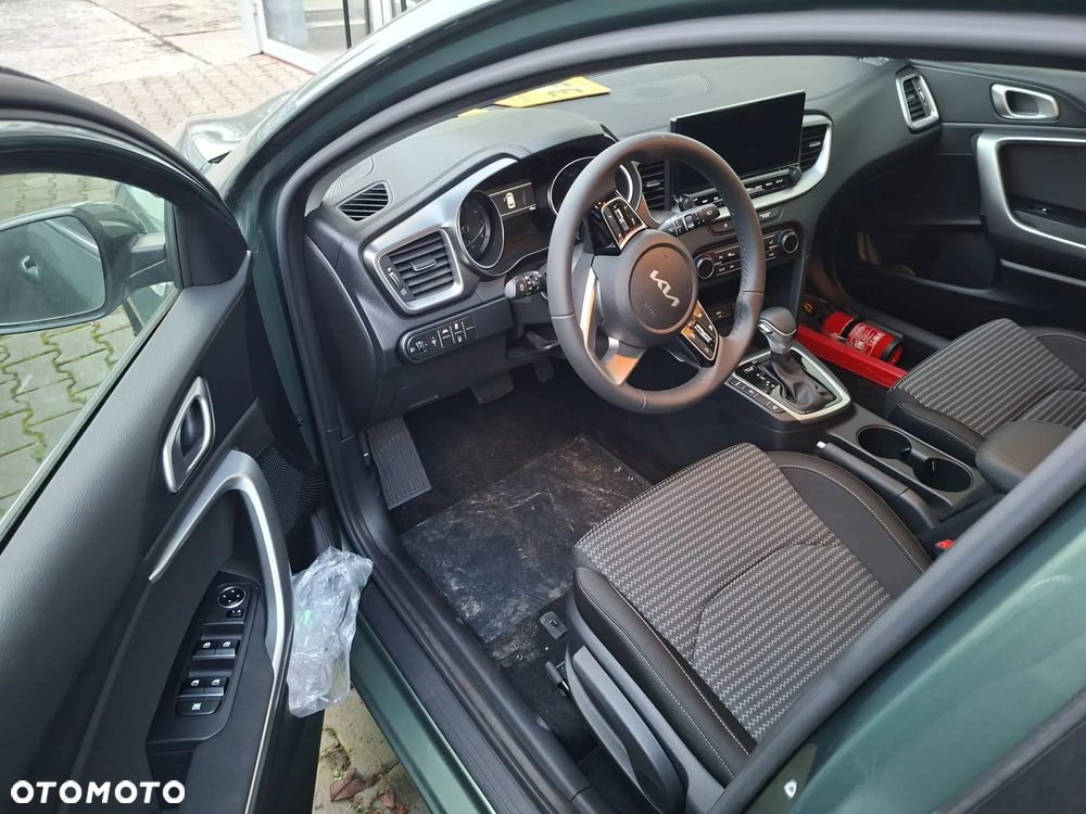 Kia Ceed 1.5 T-GDI M DCT - 6