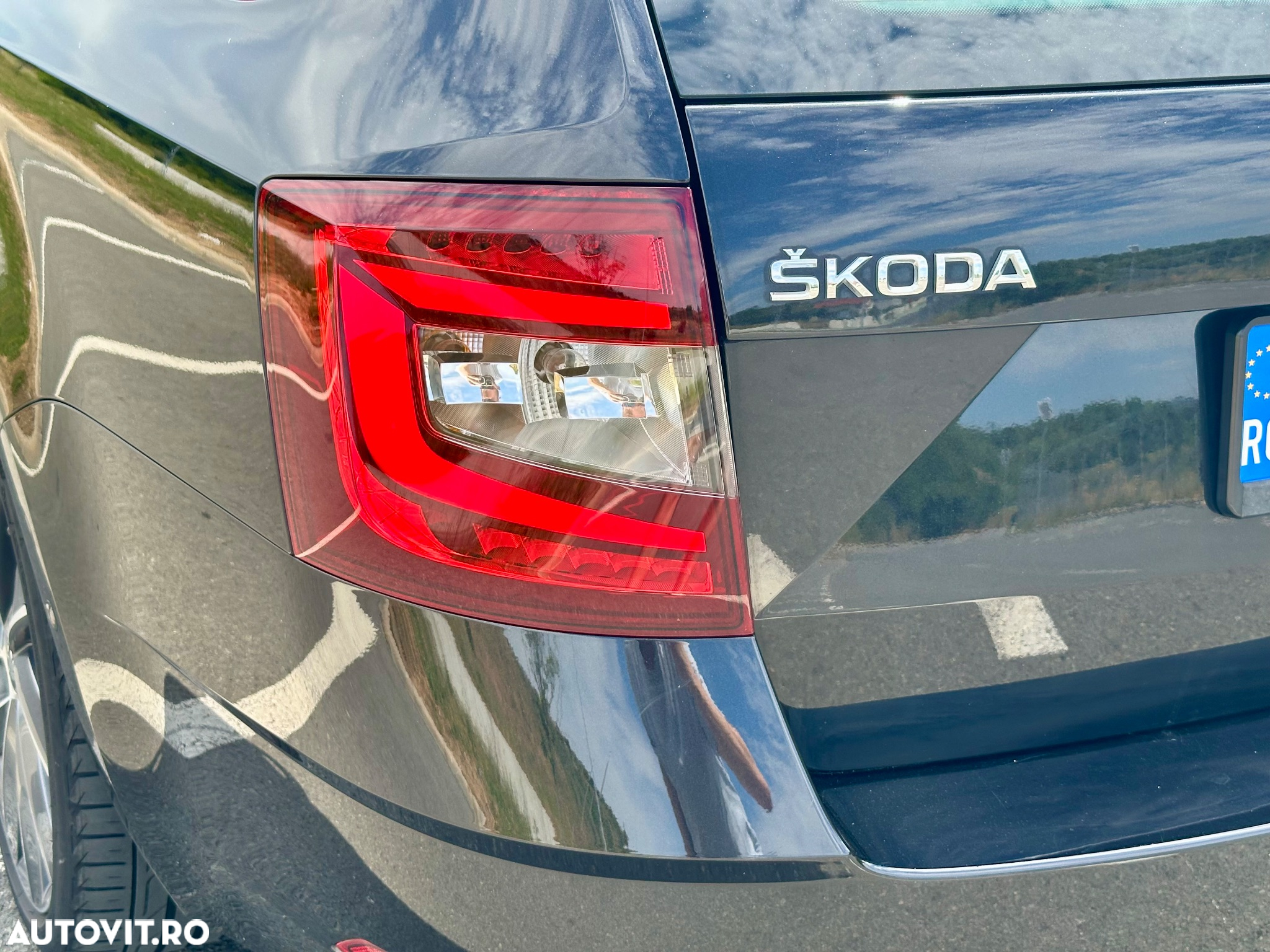 Skoda Octavia 2.0 TDI DSG L&K - 11