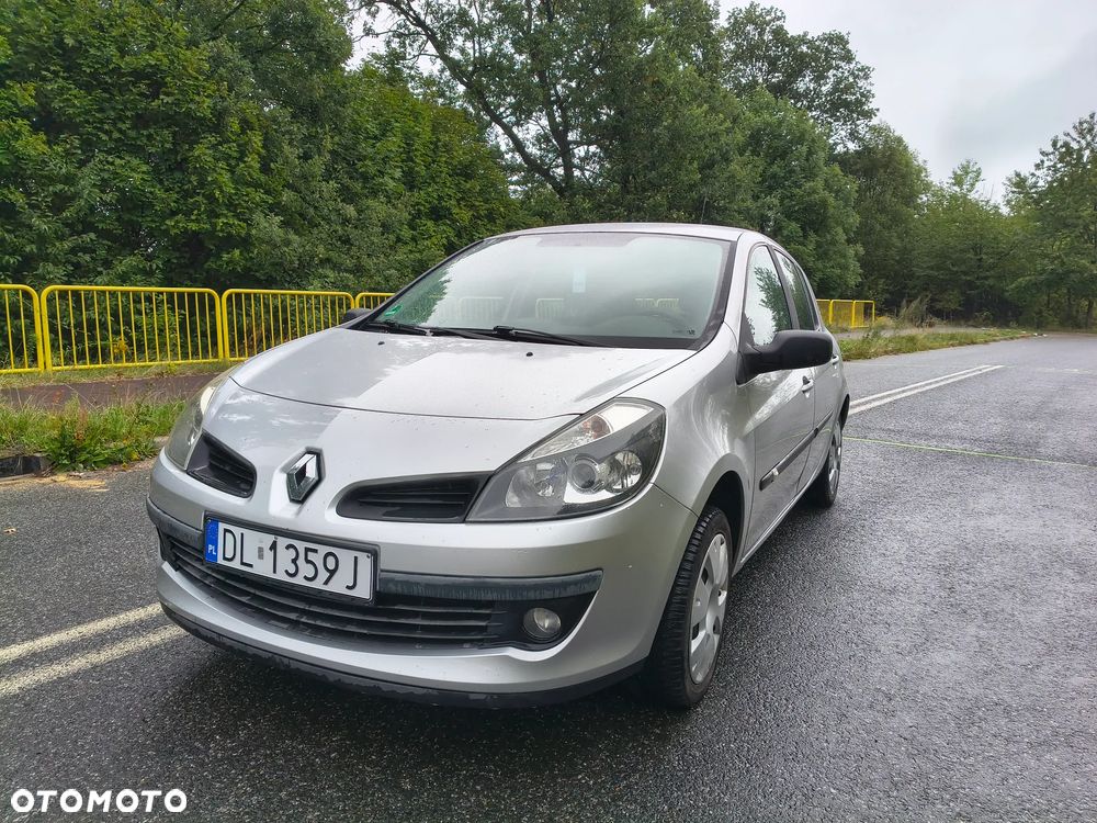 Renault Clio - 1