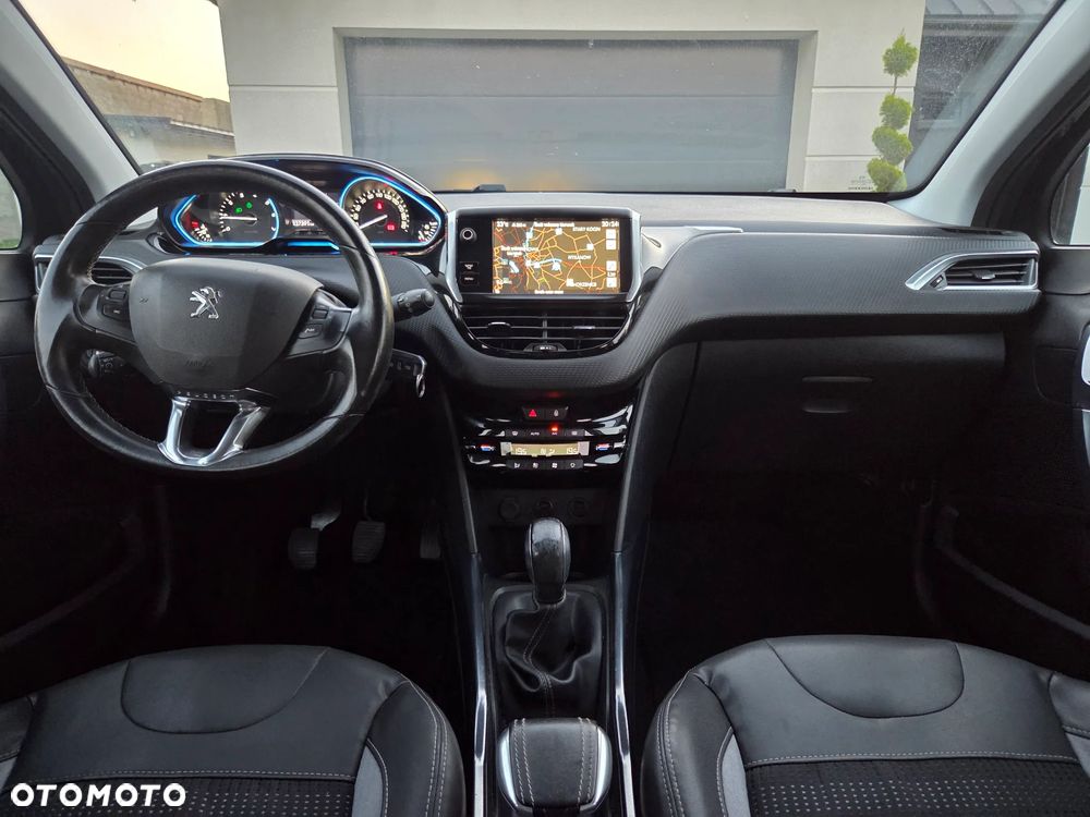 Peugeot 2008 1.6 VTi Allure - 17