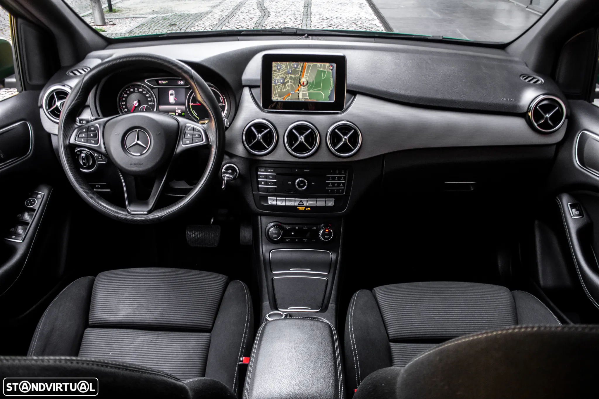 Mercedes-Benz B 250 e Electric Drive - 37