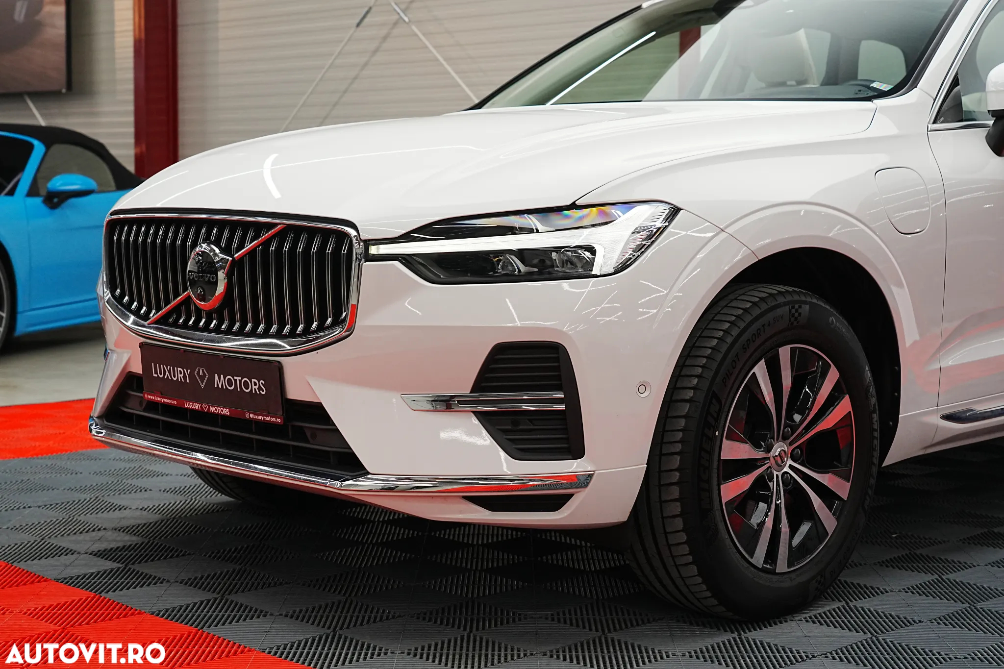 Volvo XC 60 Recharge T6 Twin Engine eAWD Inscription Expression - 5
