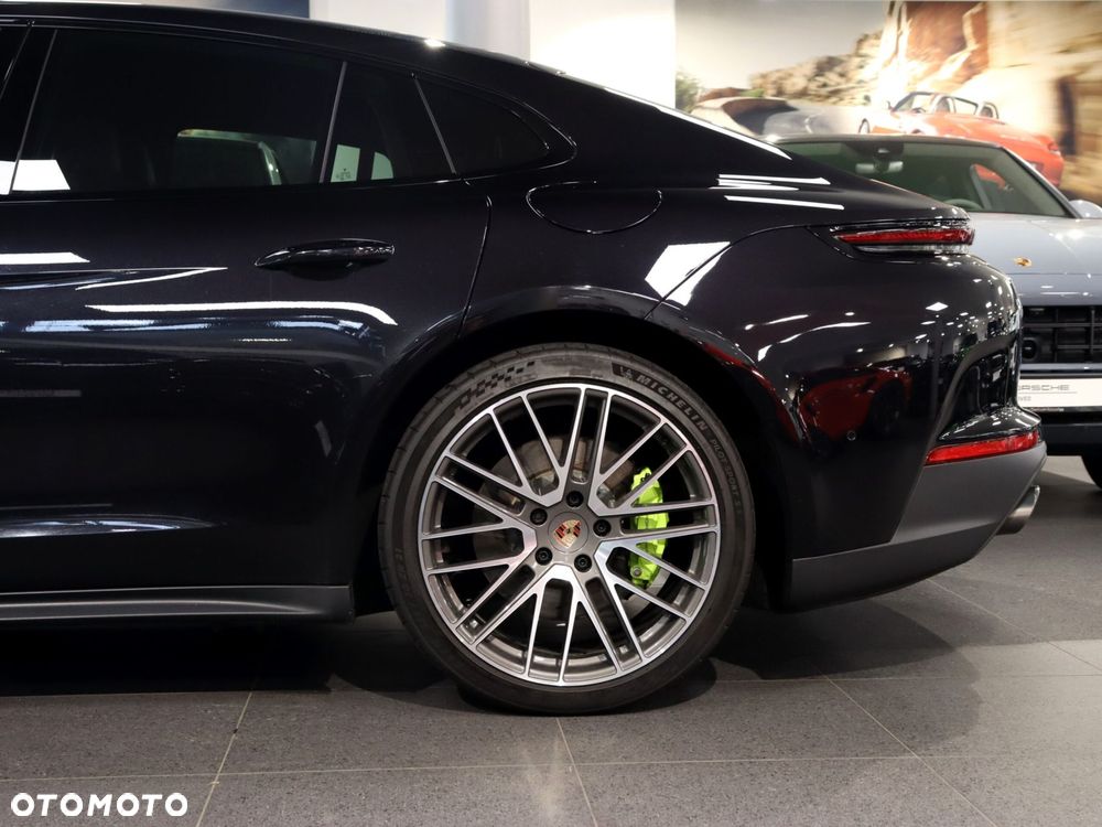 Porsche Panamera 4 E-Hybrid PHEV - 12