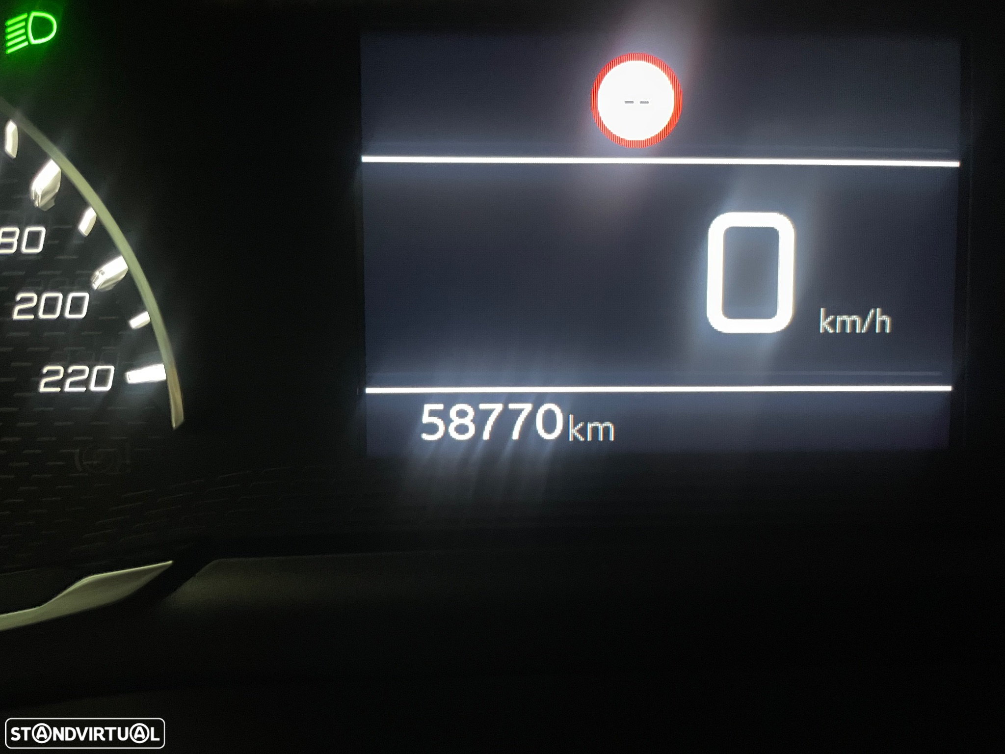 Peugeot 208 1.2 PureTech SE Style - 25