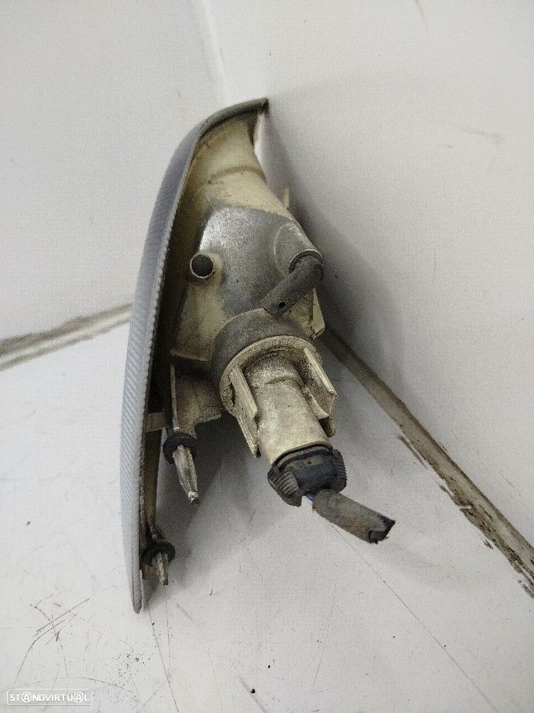 Farolim De Pisca Frente Esq Volvo V40 Combi (Vw) - 3