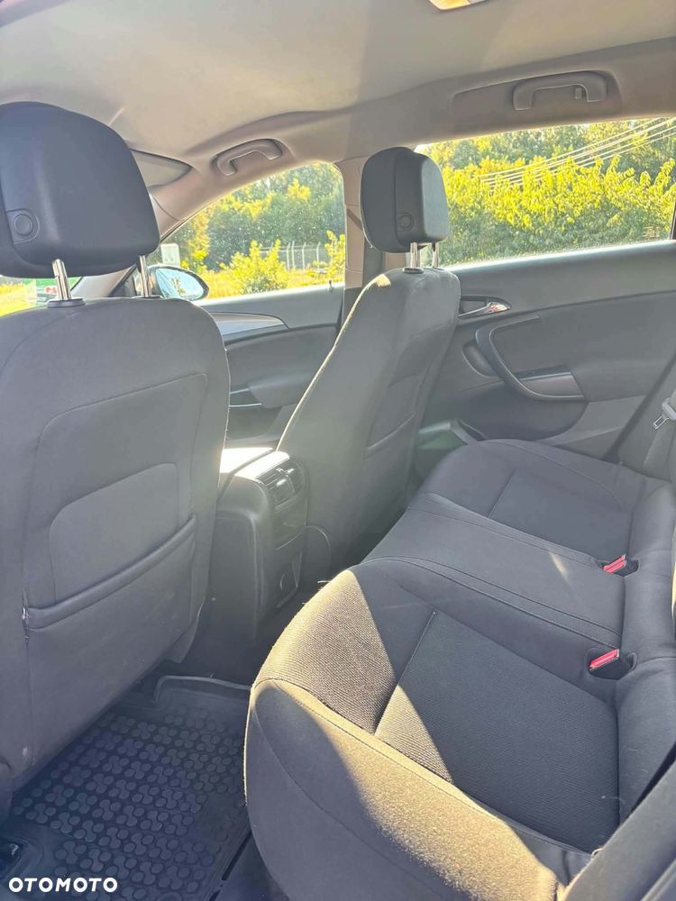 Opel Insignia - 10