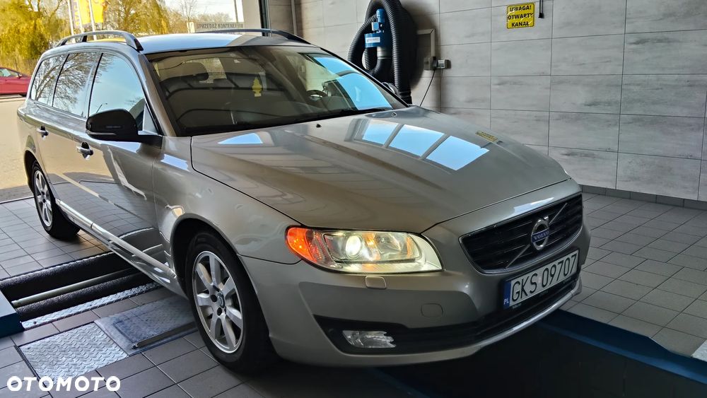 Volvo V70 D2 Geartronic Powershift Momentum - 4