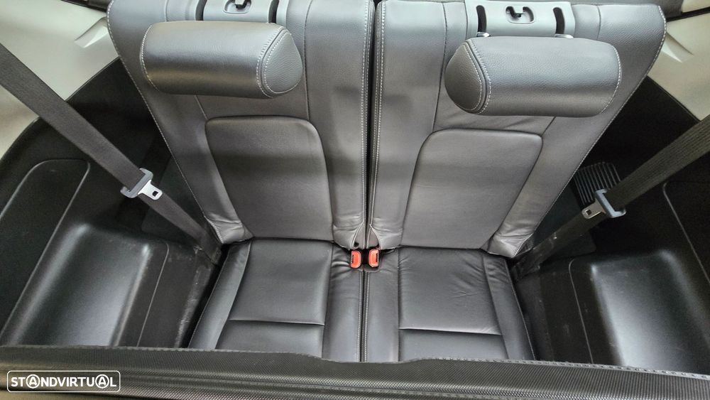 Chevrolet Captiva - 42