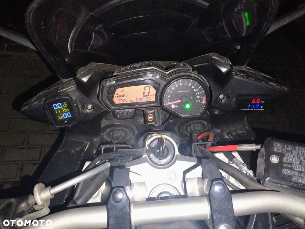 Yamaha FZ - 10