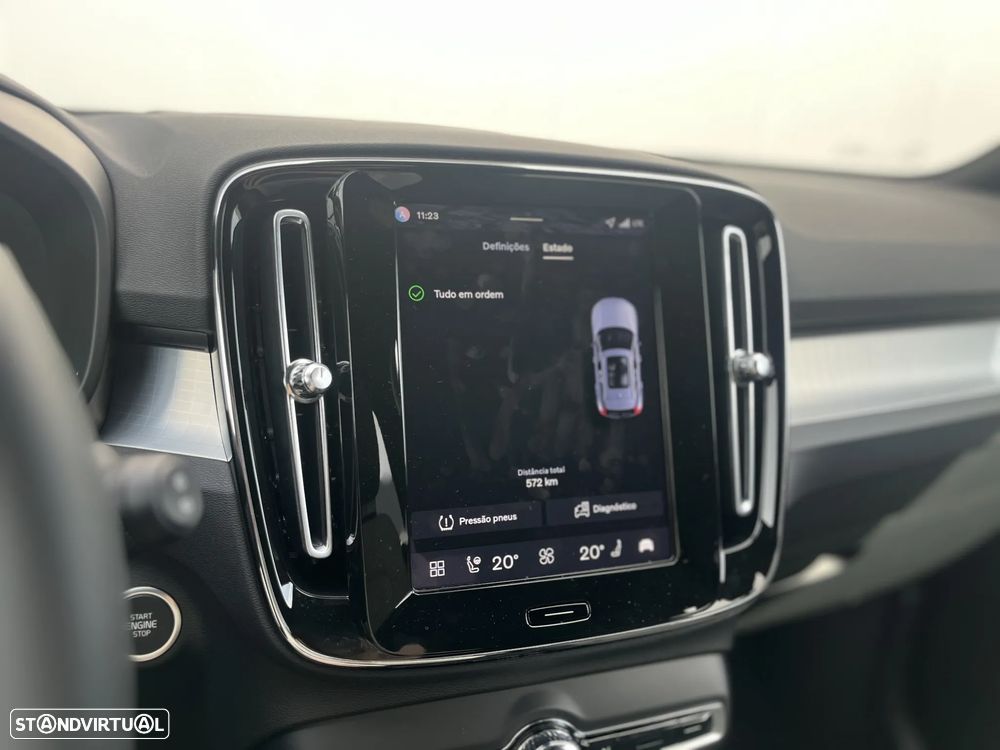 Volvo XC 40 2.0 B3 Black Edition - 33