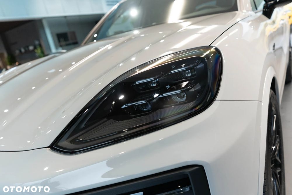 Porsche Cayenne E-Hybrid PHEV Black Edition - 37