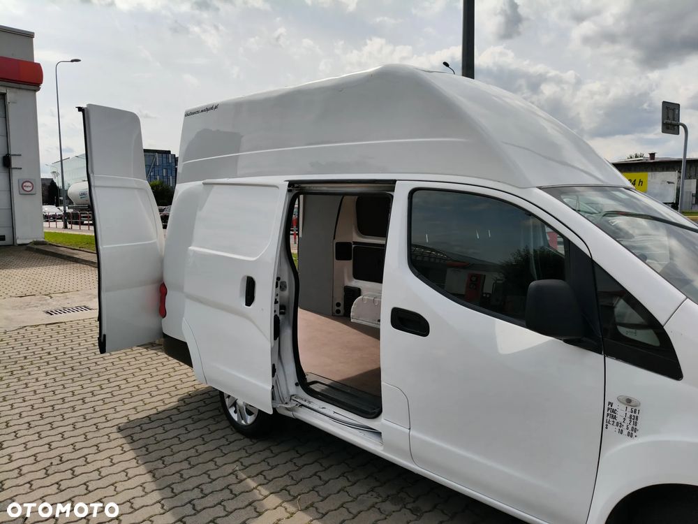 Nissan e-NV200 - 10