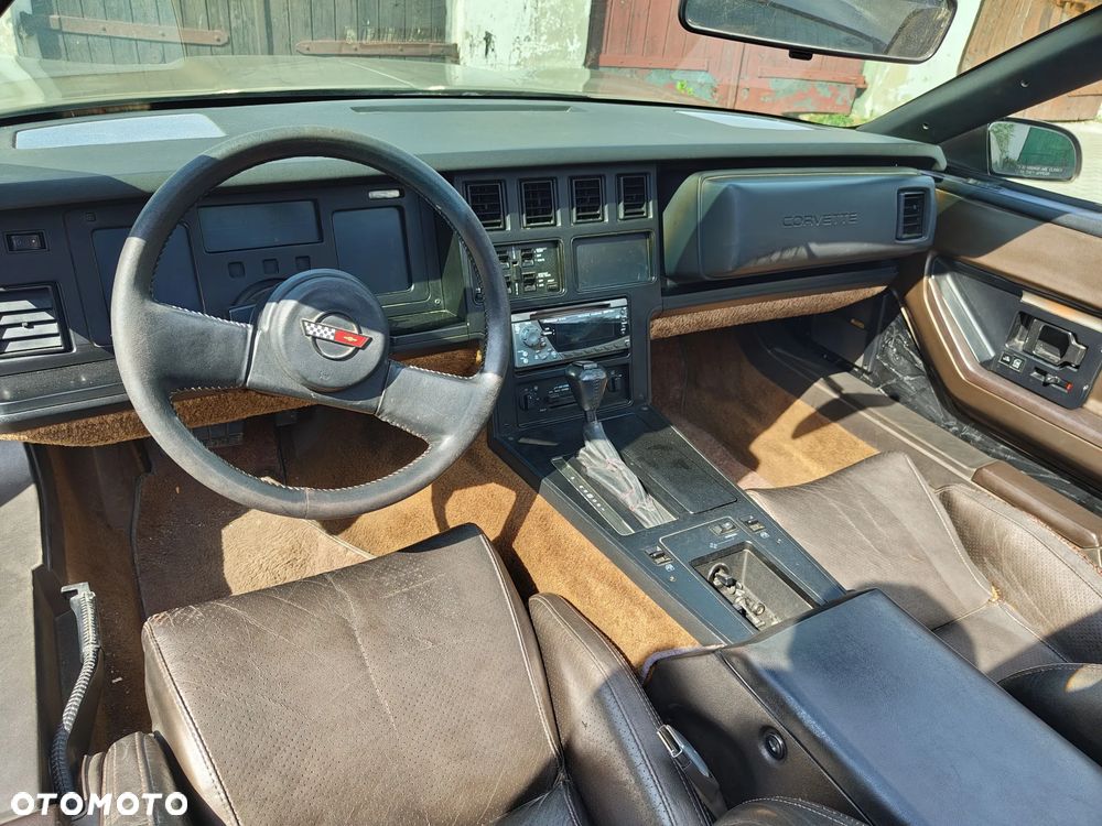 Chevrolet Corvette - 6