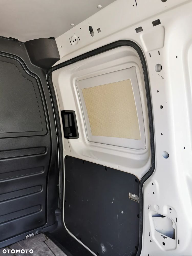 Volkswagen Caddy - 15