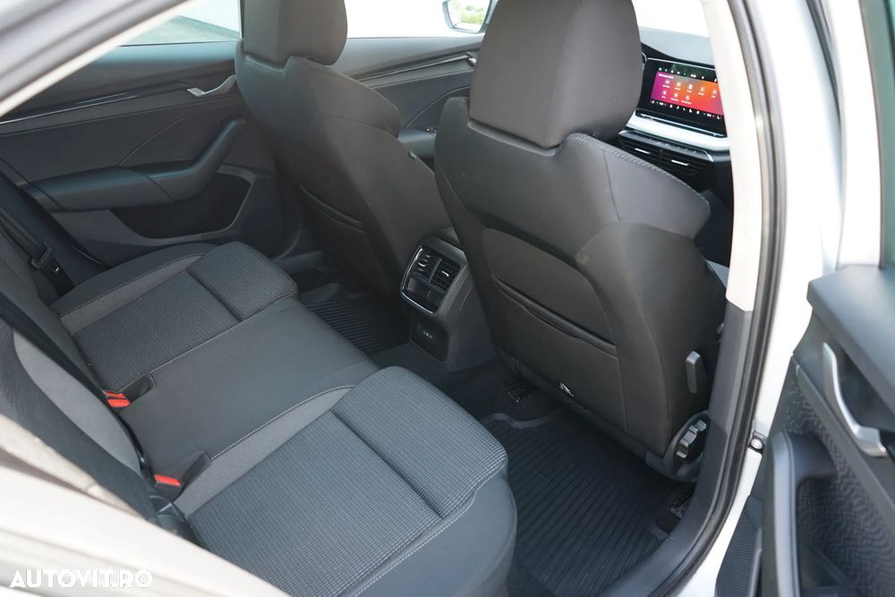 Skoda Octavia 1.5 TSI 115 CP Selection - 25