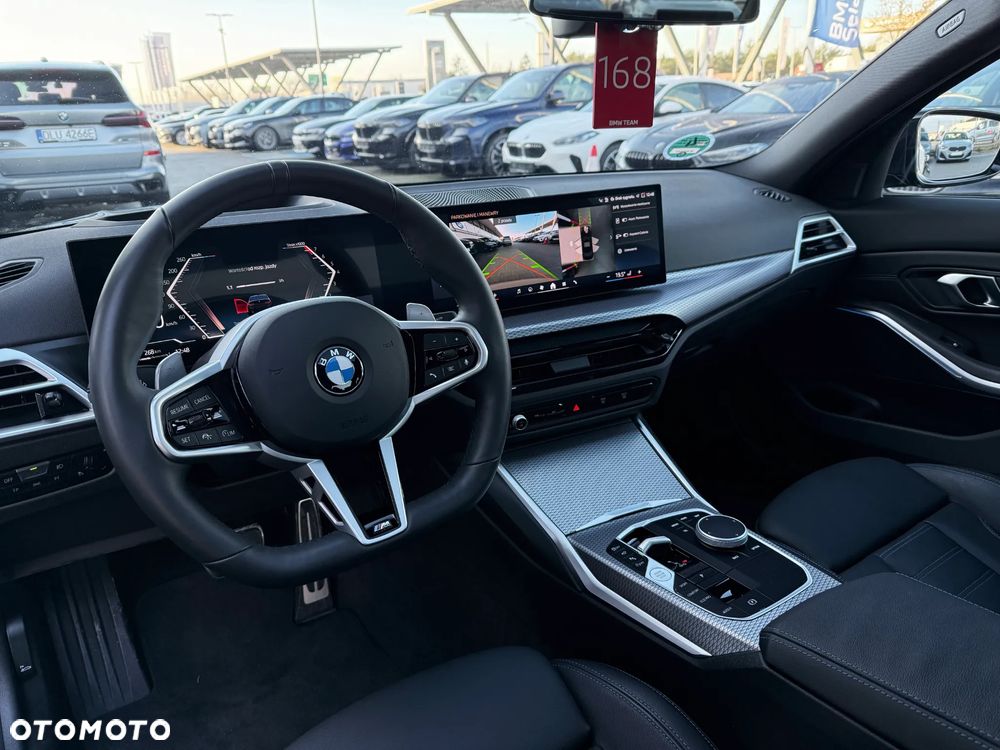 BMW Seria 3 330i xDrive M Sport - 26