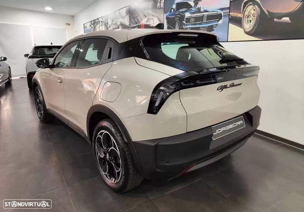 Alfa Romeo Junior Elletrica 50 kWh Launch Edition - 21