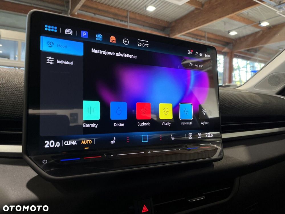 Volkswagen T-Roc 1.5 eTSI Style DSG - 24