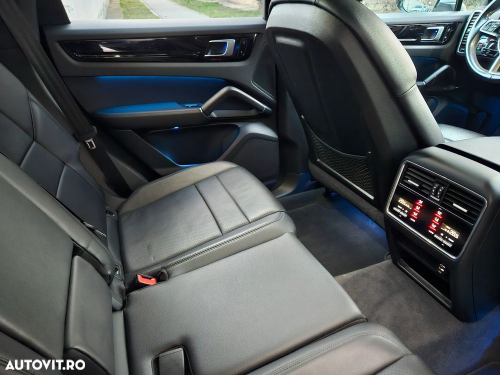 Porsche Cayenne Tiptronic S - 25