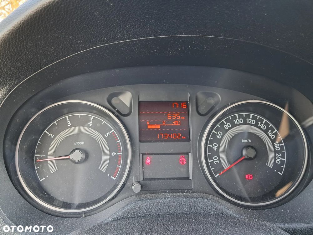 Peugeot 301 1.6 VTi Active - 31