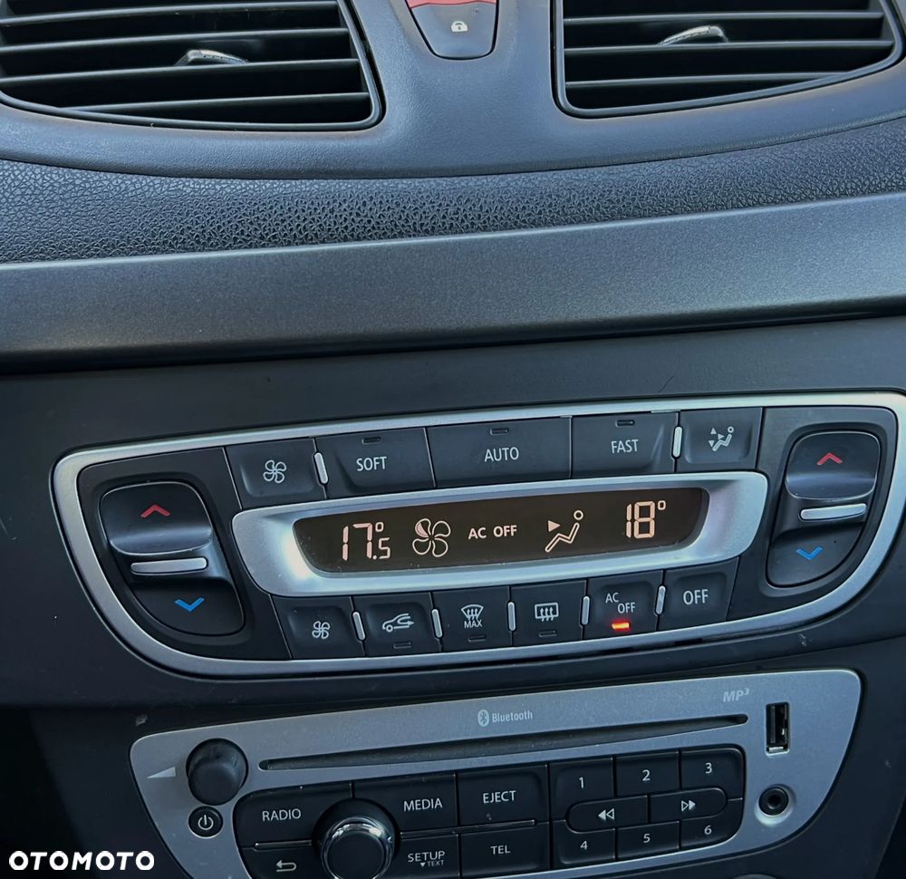 Renault Fluence 1.5 dCi Limited - 22