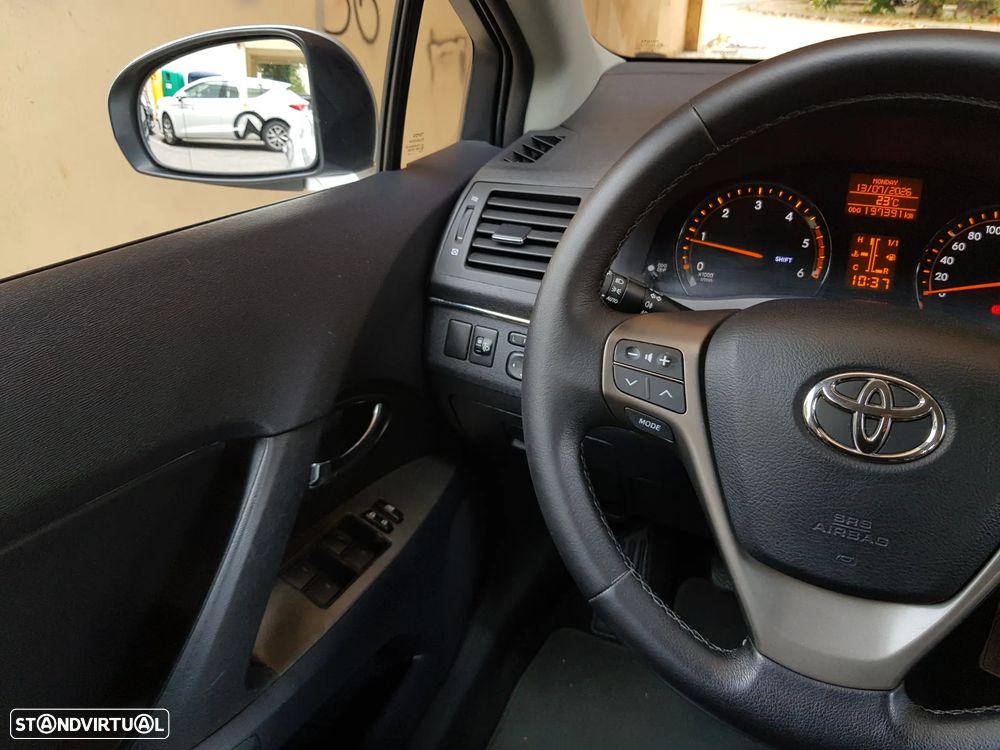 Toyota Avensis 2.0 D-4D Exclusive +Pele+GPS — fotografia 22