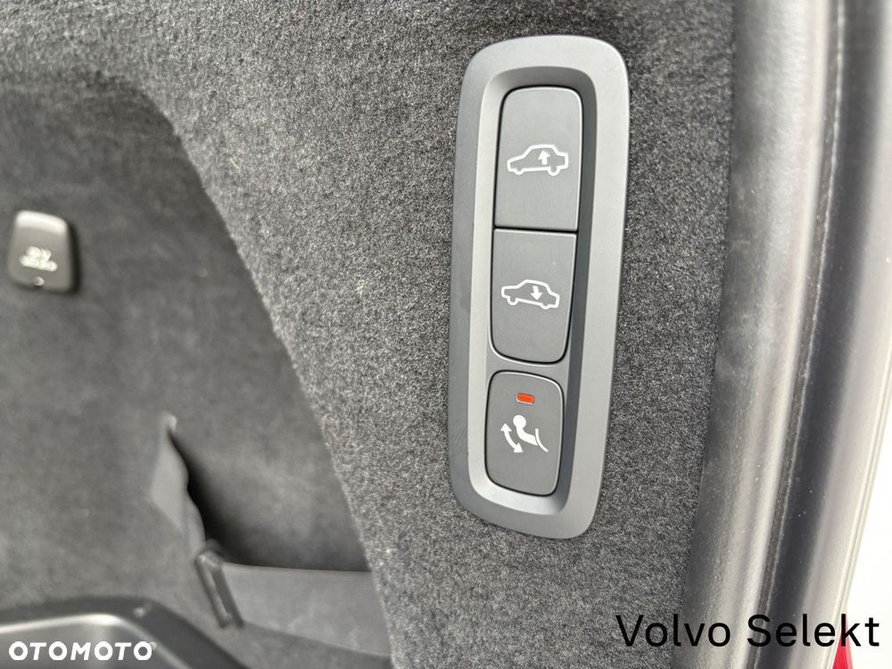 Volvo XC 90 - 31