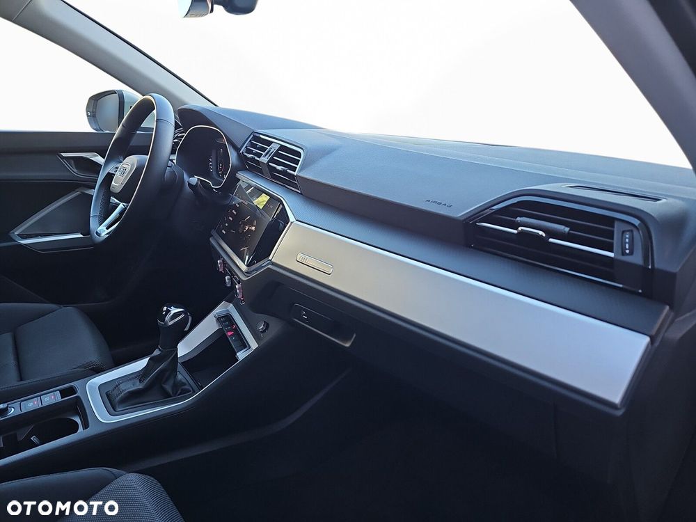 Audi Q3 Sportback - 22