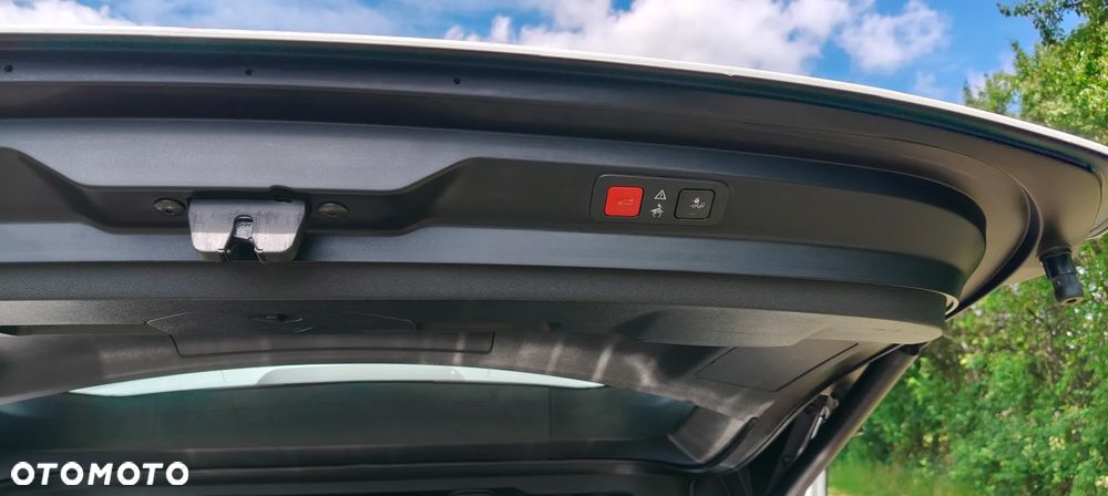 Peugeot 5008 BlueHDi 130 EAT8 Allure - 25