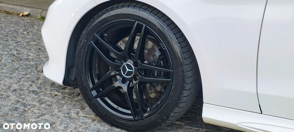 Mercedes-Benz Klasa E 350 4Matic BlueEFFICIENCY 7G-TRONIC Avantgarde - 35