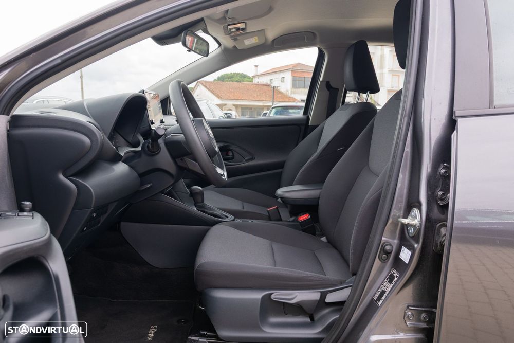 Toyota Yaris 1.5 HDF Comfort - 11