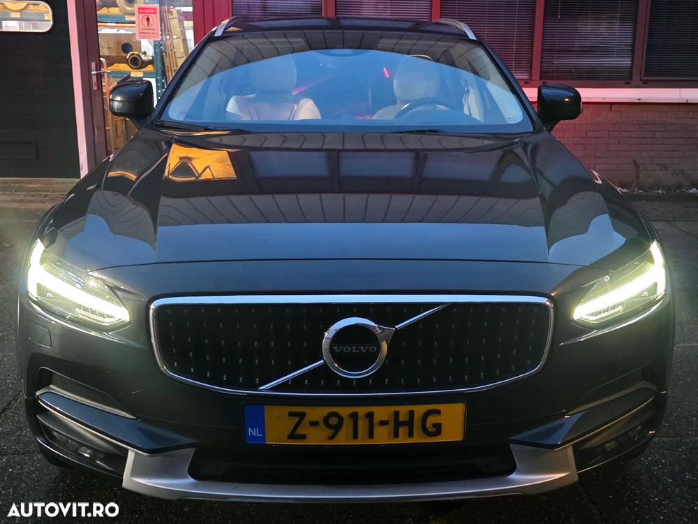 Volvo V90 V90CC D5 AWD - 6